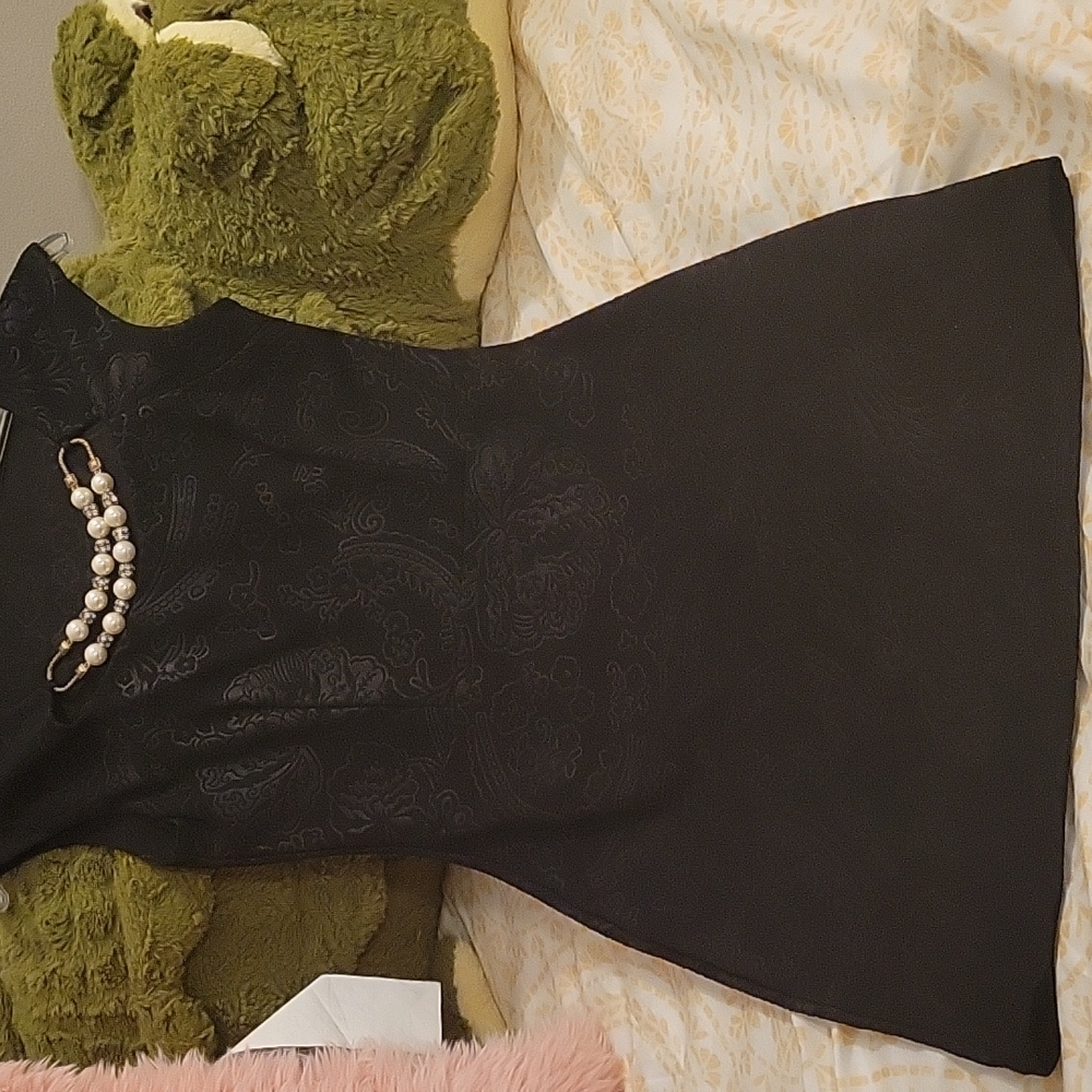 This dress is great for weeding party or girls night